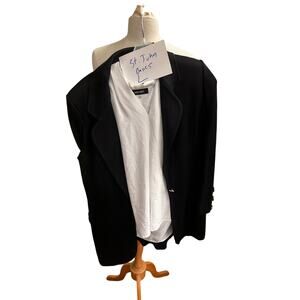 St. John’s Basic Women’s Shirt and blouse Large